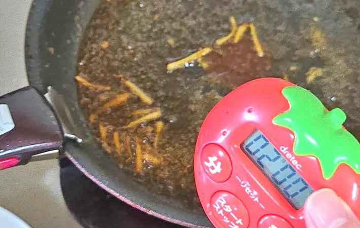 『カンタン酢で豚肉のしょうが焼き』を作る写真（撮影：キジカク）