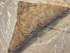 『三角チョコパイ』の写真（撮影：キジカク）