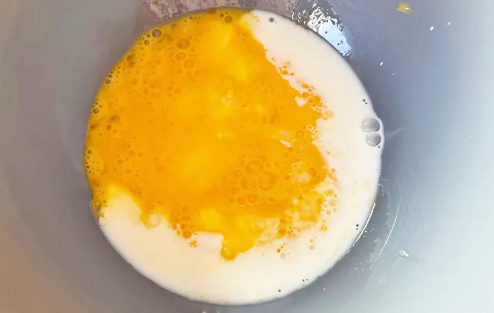 『炊飯器で蒸しパン』を作る写真（撮影：エニママ）