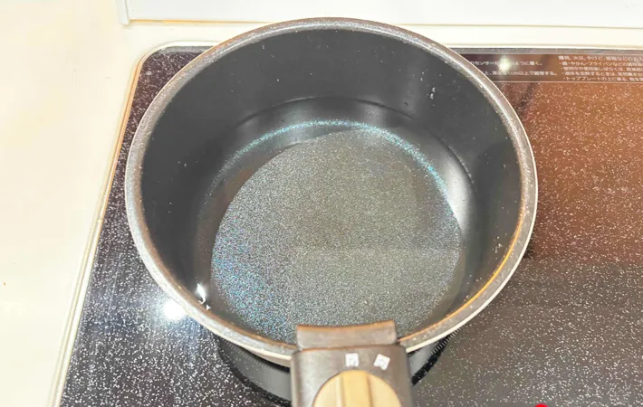 『中華風味噌汁』を作る写真（撮影：エニママ）