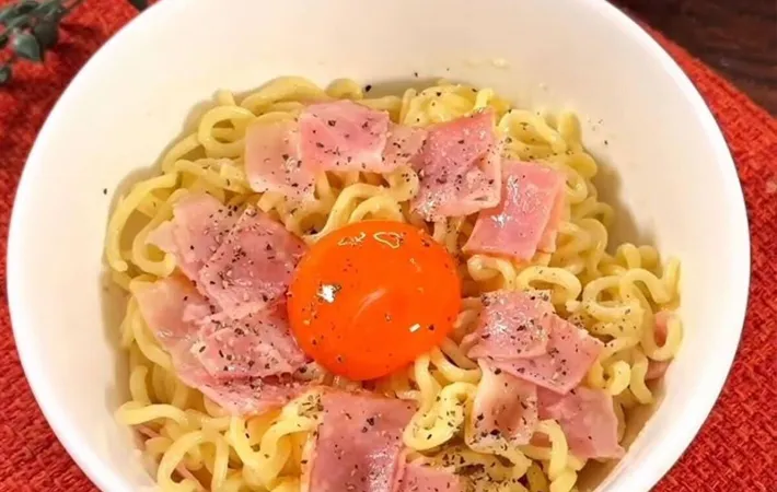 『marumi_kitchen やる気1%で生麺カルボ風』の写真