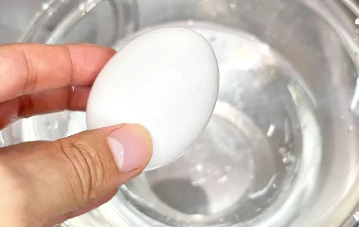 『卵を短時間で常温に戻す方法』の写真（撮影：キジカク）