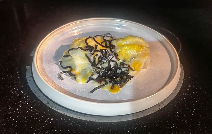 電子レンジの中の写真（撮影：エニママ）