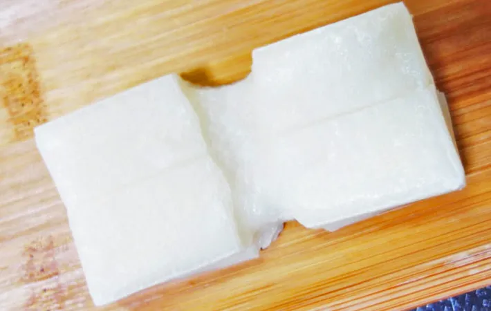 『チョコ＆バナナのもちスイーツ』を作る写真（撮影：エニママ）