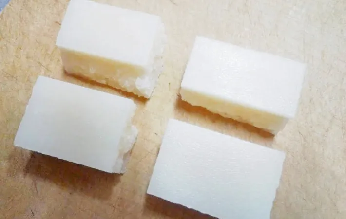 『ひとくちバナナきなこもち』を作る写真（撮影：エニママ）