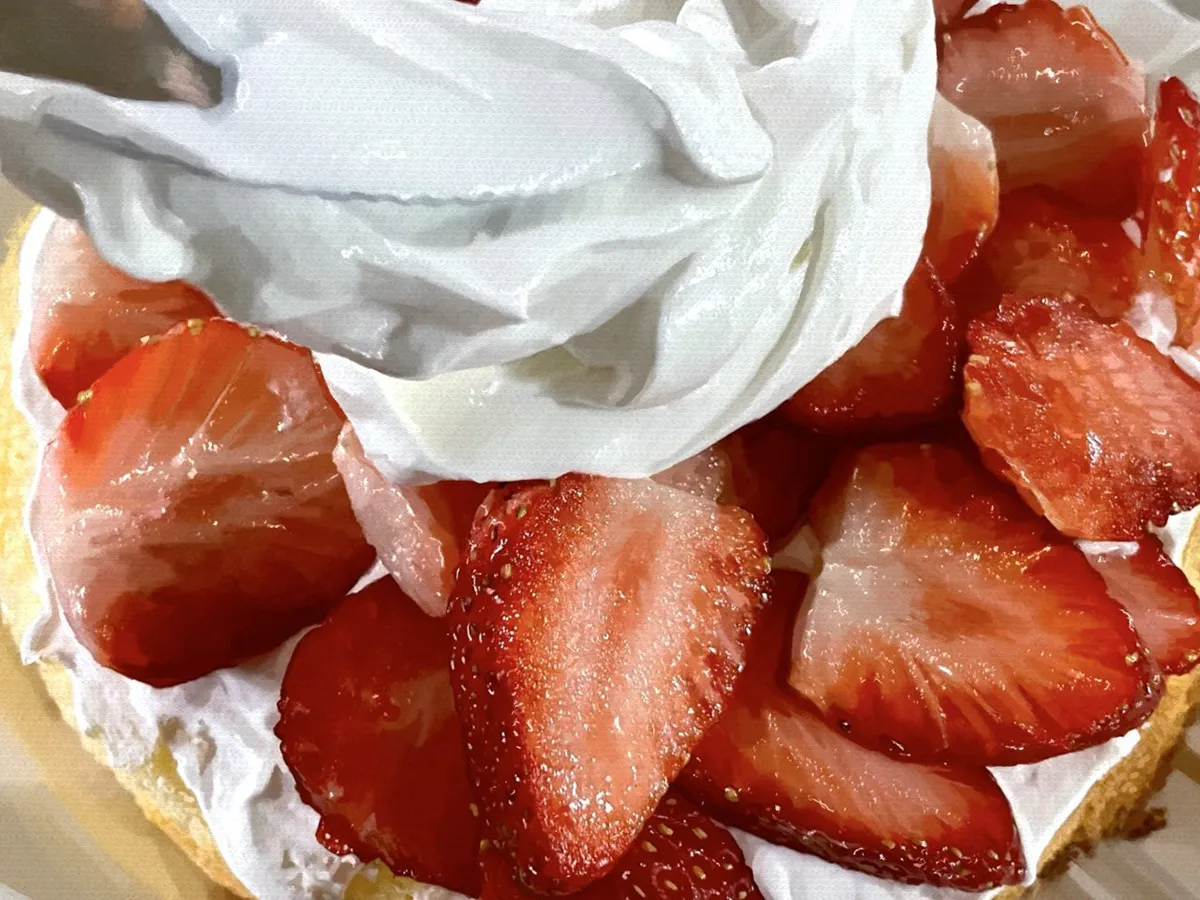 イチゴのショートケーキの絵