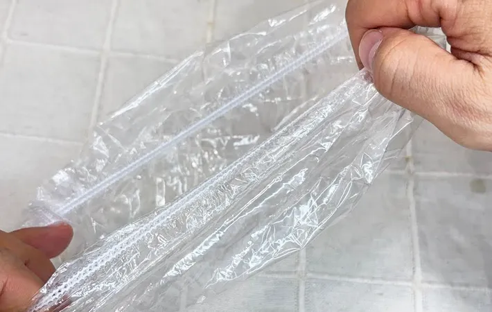 『ダイソー 食器用キャップ式カバー』の写真（撮影：キジカク）