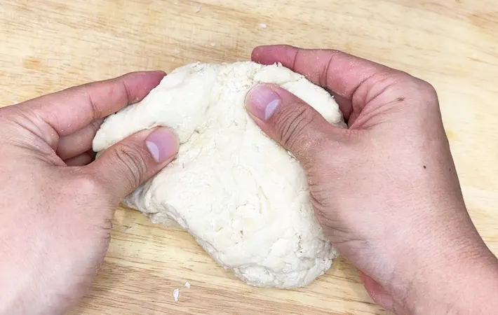 『チーズクルチャ』を作る写真（撮影：キジカク）