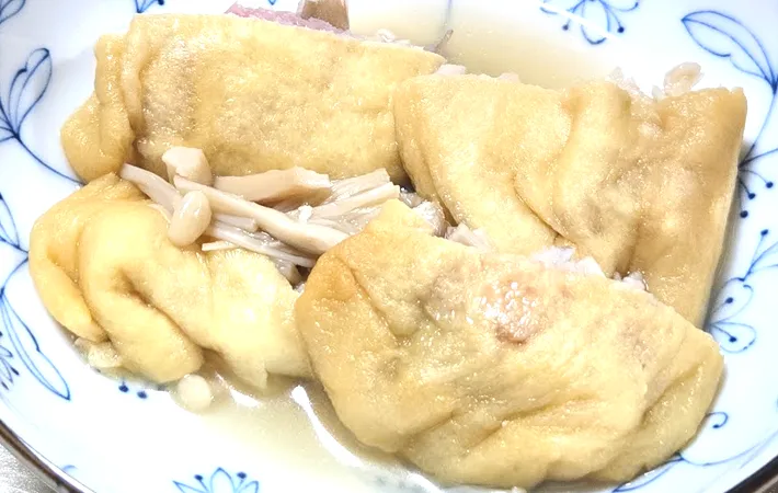 『油揚げのきのこ巾着』の完成写真（撮影：キジカク）