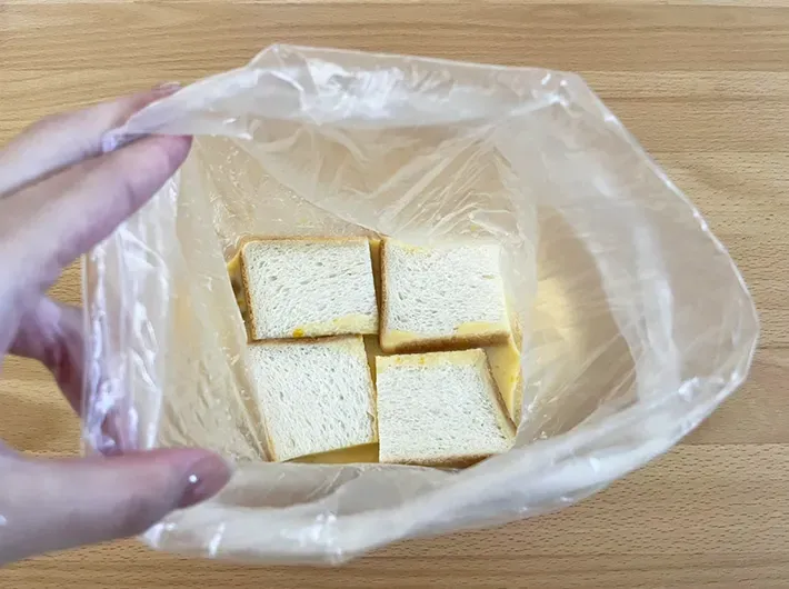 甘酒フレンチ液に浸した食パンの写真（撮影：grape編集部）