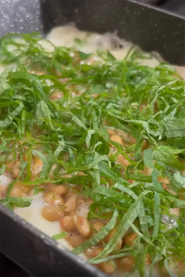 大葉チーズ納豆の調理写真