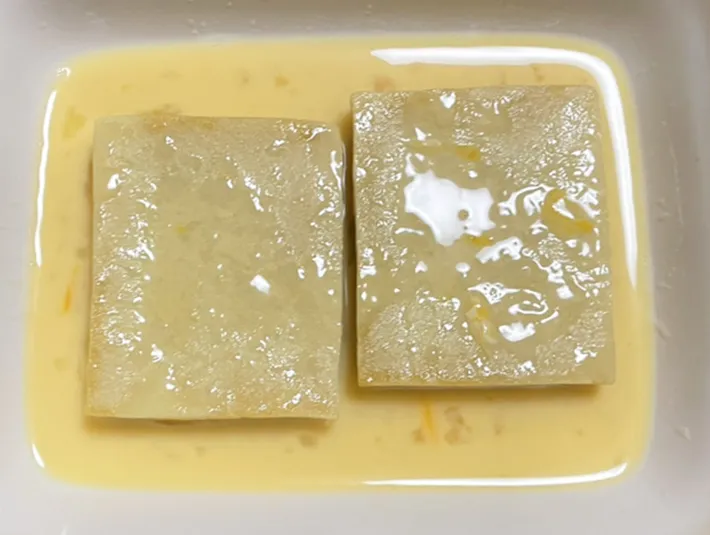 卵液に浸した高野豆腐の写真（撮影：grape編集部）