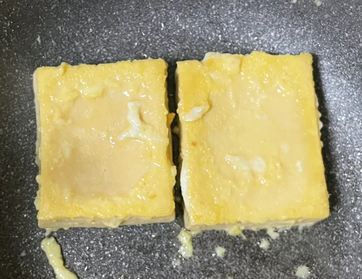 高野豆腐を焼く写真（撮影：grape編集部）