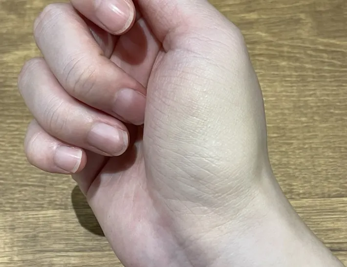 リキッドファンデーションを塗った肌の写真（撮影：grape編集部）