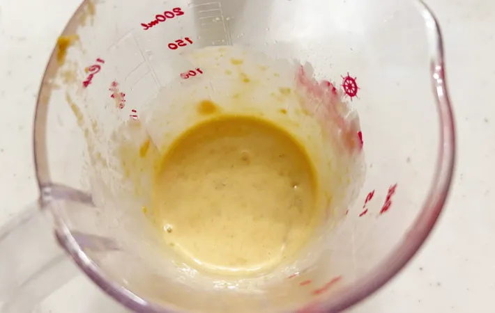 『きのこのホイル焼き』を作る写真（撮影：エニママ）