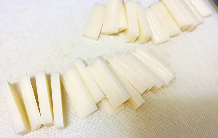 『餅のモダン焼き』を作る写真（撮影：エニママ）