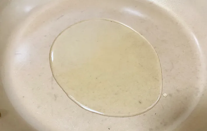 『餅のモダン焼き』を作る写真（撮影：エニママ）