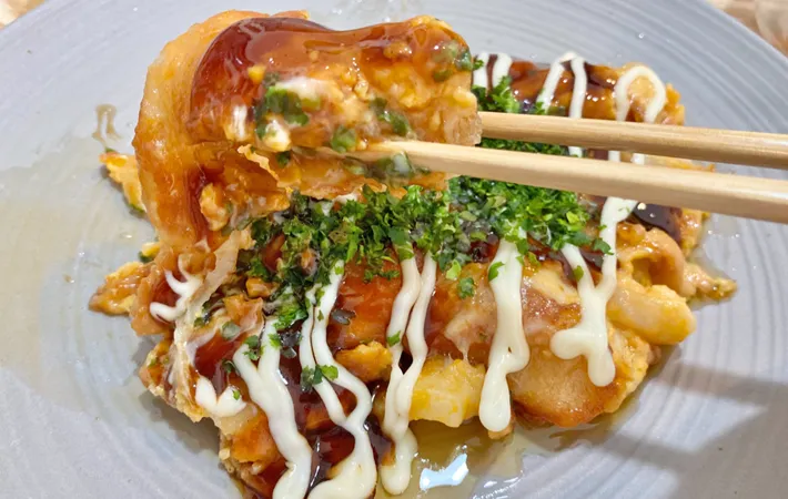 『餅のモダン焼き』の完成写真（撮影：エニママ）