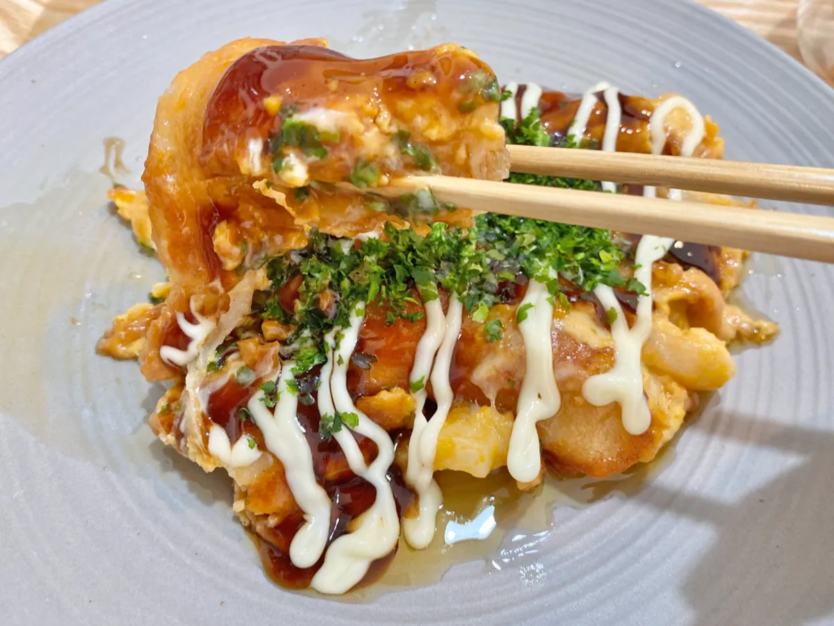 『餅のモダン焼き』の完成写真（撮影：エニママ）