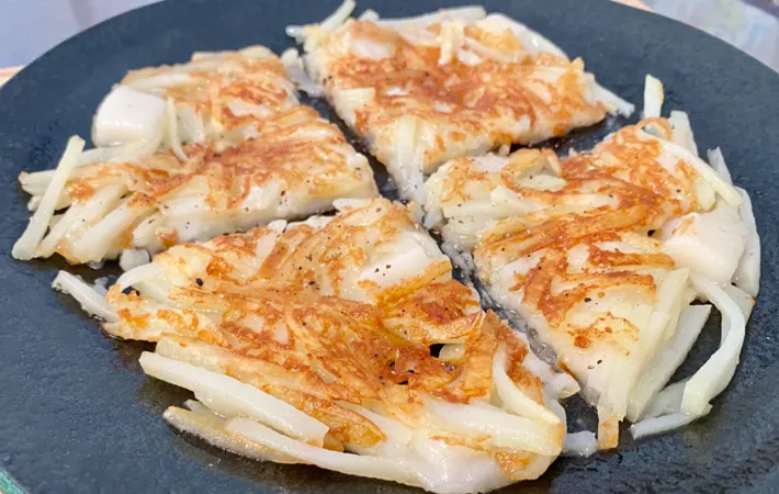 『餅とじゃがいものガレット』の完成写真（撮影：エニママ）