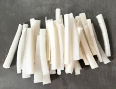 『大根の皮のきんぴら』を作る写真(撮影:エニママ)