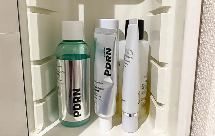 洗面台の鏡裏収納の写真（撮影：エニママ）