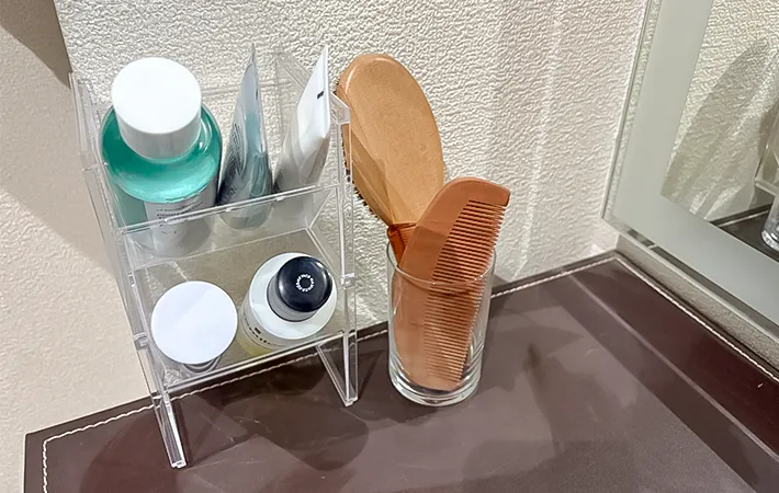 ドレッサーにそのまま置いた写真（撮影：エニママ）