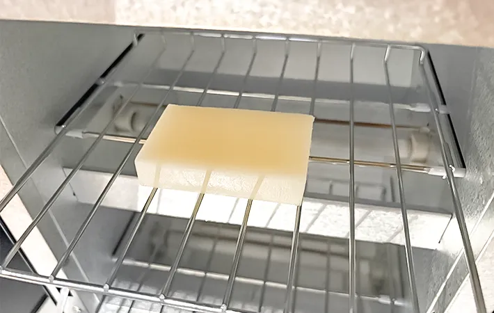 餅をトースターで焼く写真（撮影：エニママ）