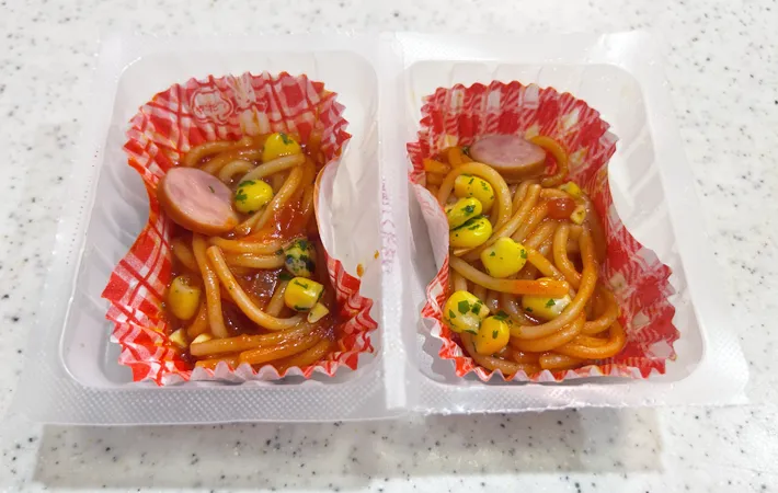 『ナポリタン入り玉子焼き』を作る写真（撮影：エニママ）