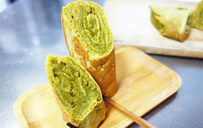 『抹茶バウムクーヘン門松』の完成写真（撮影：エニママ）