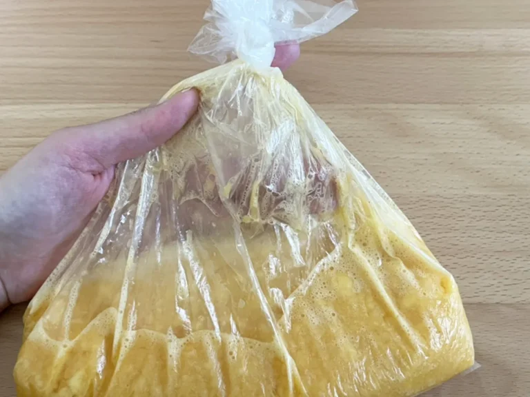 伊達巻の調理写真（撮影：grapeフード編集部）