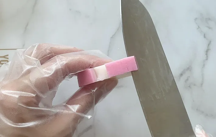 カマボコ飾り切りの手順写真（撮影：grapeフード編集部）