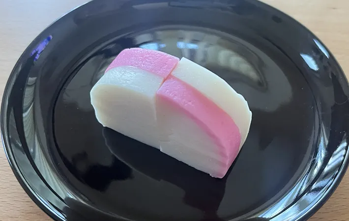 カマボコ飾り切りの手順写真（撮影：grapeフード編集部）