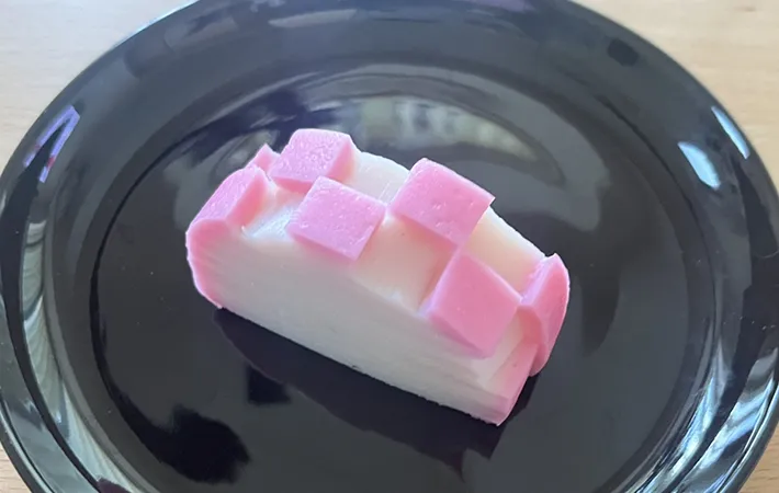 カマボコ飾り切りの手順写真（撮影：grapeフード編集部）