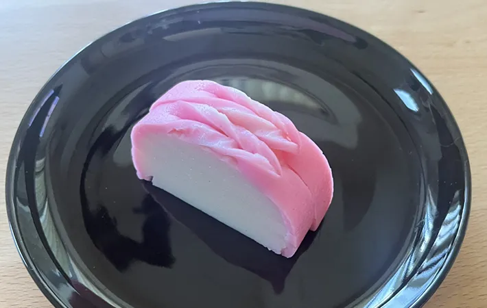 カマボコ飾り切りの手順写真（撮影：grapeフード編集部）