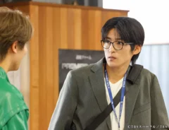 『ザ・ロイヤルファミリー』に出演する目黒蓮さんが写る場面写真