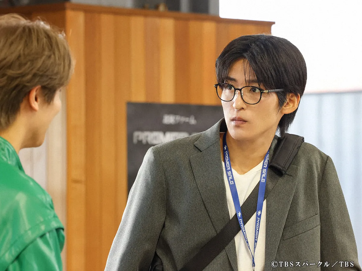 『ザ・ロイヤルファミリー』に出演する目黒蓮さんが写る場面写真