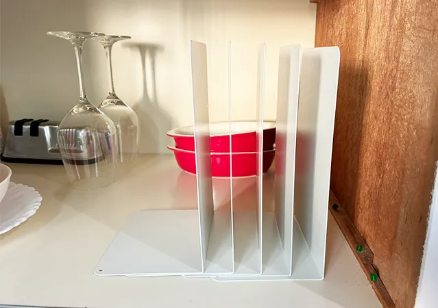 食器棚の整理写真（撮影：grape編集部）