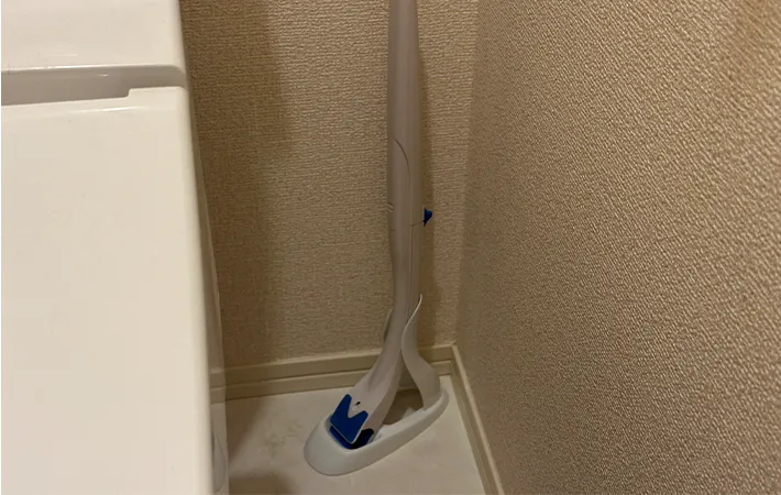 『スクラビングバブル 流せるトイレブラシ』の画像（撮影：grape編集部）