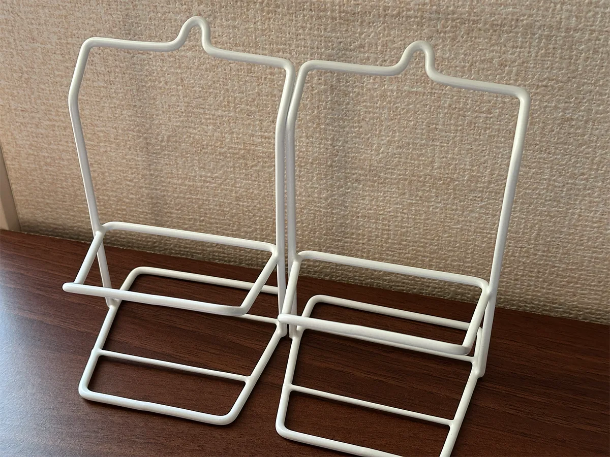 セリアのボトル乾燥スタンドの画像