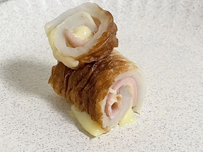 『ブッシュ・ド・ノエル風ちくわ』の写真（撮影：grape編集部）