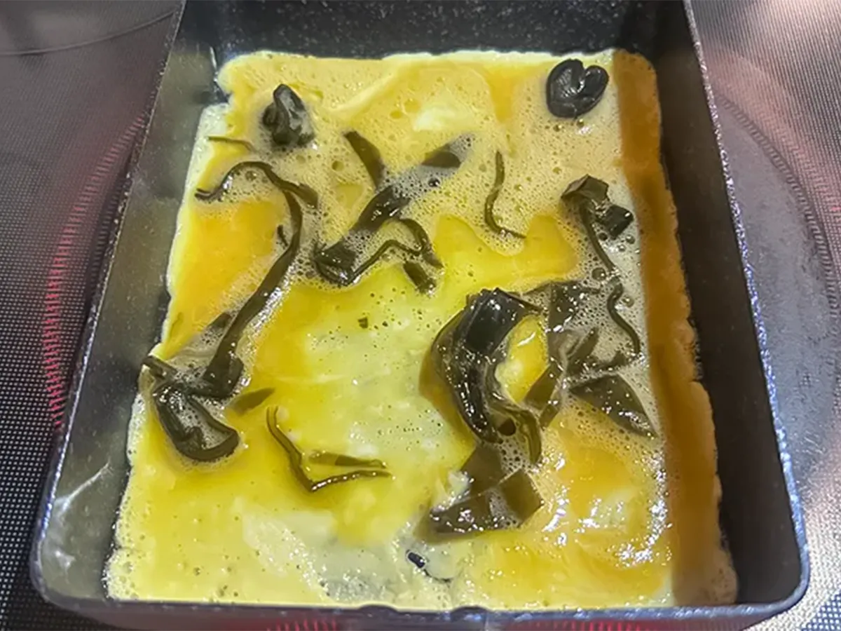 『昆布巻き玉子焼き』の作り方の画像（撮影：エニママ）