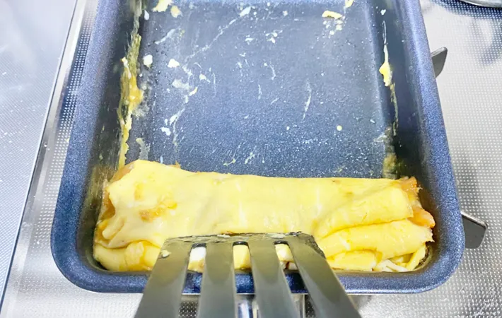 『カレー玉子焼き』を作る写真（撮影：エニママ）