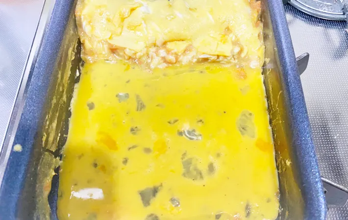 『カレー玉子焼き』を作る写真（撮影：エニママ）