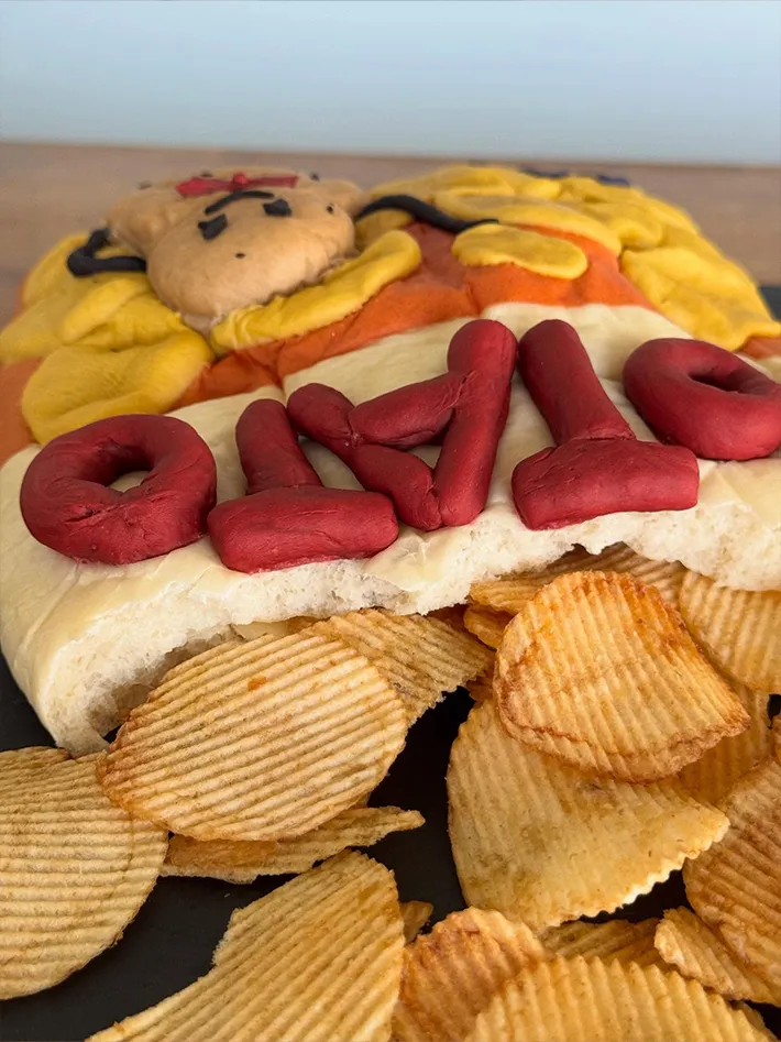 ポテトチップスが入ったパン