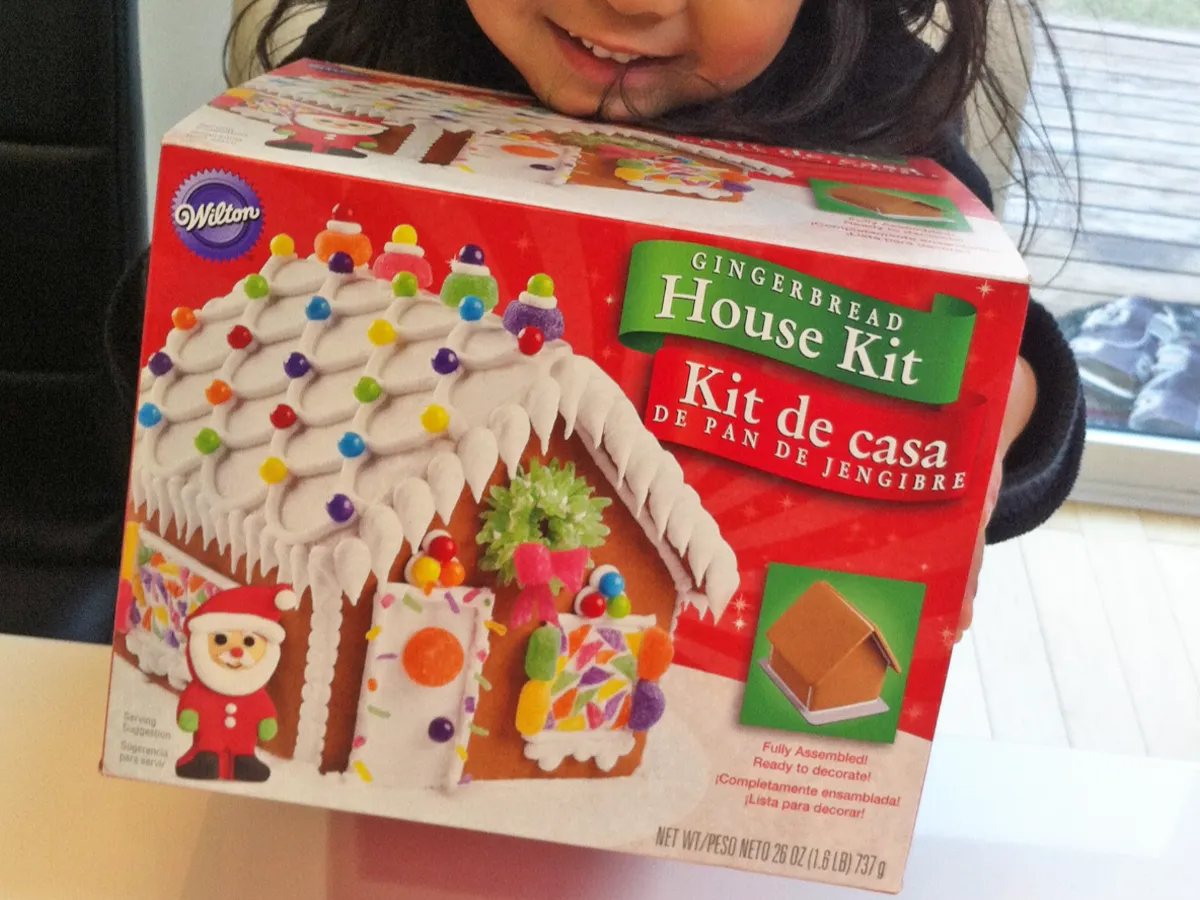 『お菓子の家』のパッケージ写真（撮影：エニママ）