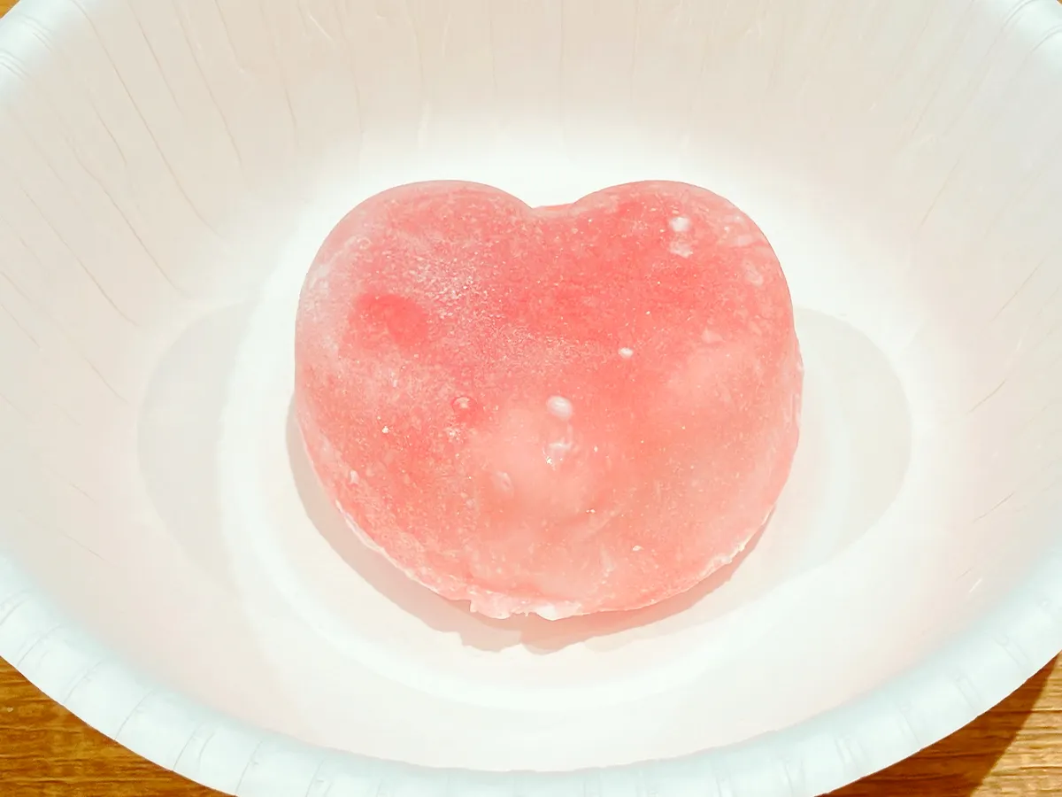 『雪見だいふく ハートのいちご』（撮影：grape編集部）