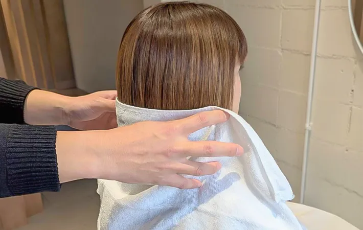 タオルドライの写真（撮影：岡田充）