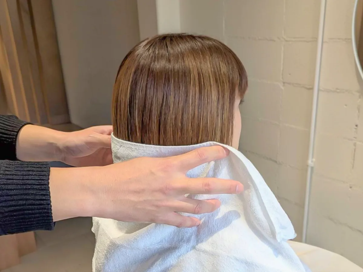 タオルドライの写真（撮影：岡田充）