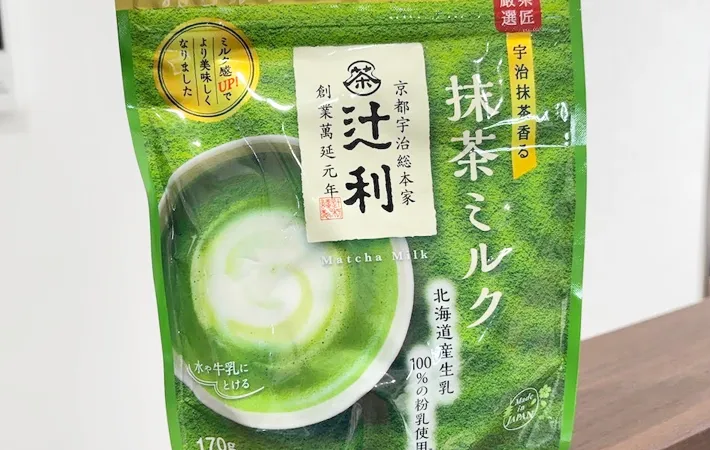 『辻󠄀利 抹茶ミルク』の写真（撮影：キジカク）